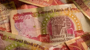 تثبيت مفاجئ لسعر الدولار مقابل الدينار العراقي اليوم.. تعرف على قيمة 100 دولار الآن